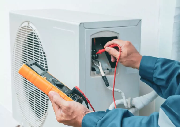 فني تكييف هواء